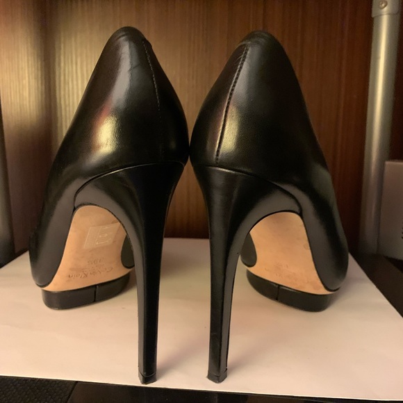 Calvin Klein Italic Collection Leather Platforms Heels - Picture 6 of 10